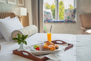 Growth in overnight stays and revenue accelerated in July - July 2025