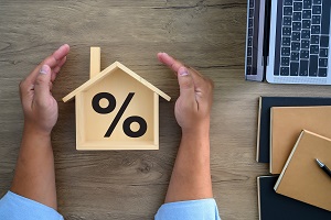Interest rate in housing decreased to 3.180% - October 2025